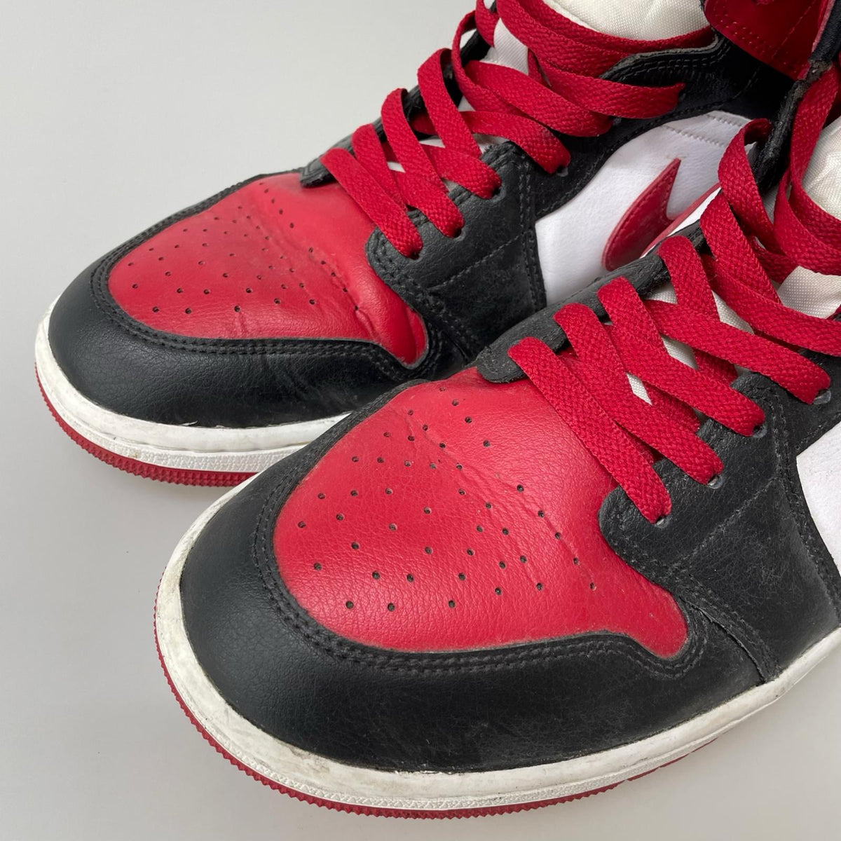 スニーカー Nike Women's Air Jordan 1 Mid Bred Toe 28.5cm (US10 1/2 UK10 EU47)