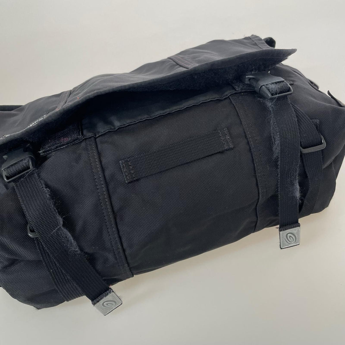 ショルダーバッグ ﾒｯｾﾝｼﾞｬｰﾊﾞｯｸﾞ 黒 CORDURA ブラック