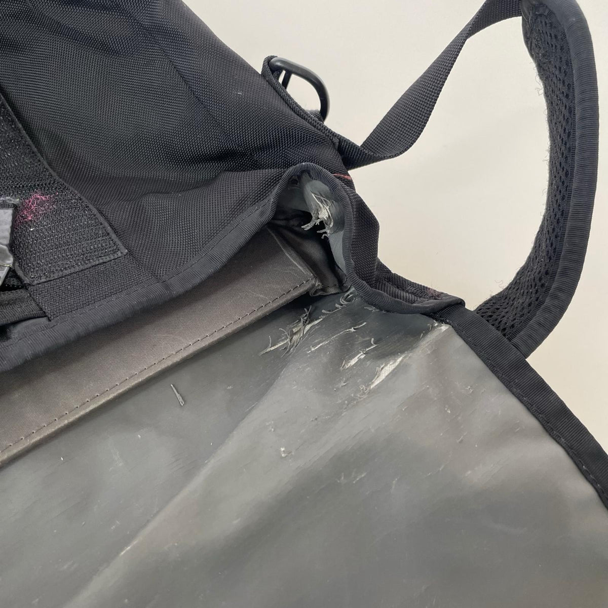 ショルダーバッグ ﾒｯｾﾝｼﾞｬｰﾊﾞｯｸﾞ 黒 CORDURA ブラック