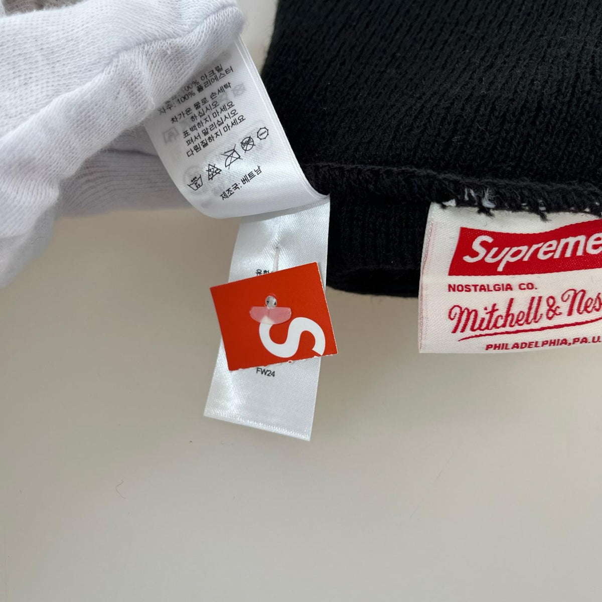 ニットキャップ 23fw Mitchell & Ness NCAA Beanie 黒 ブラック