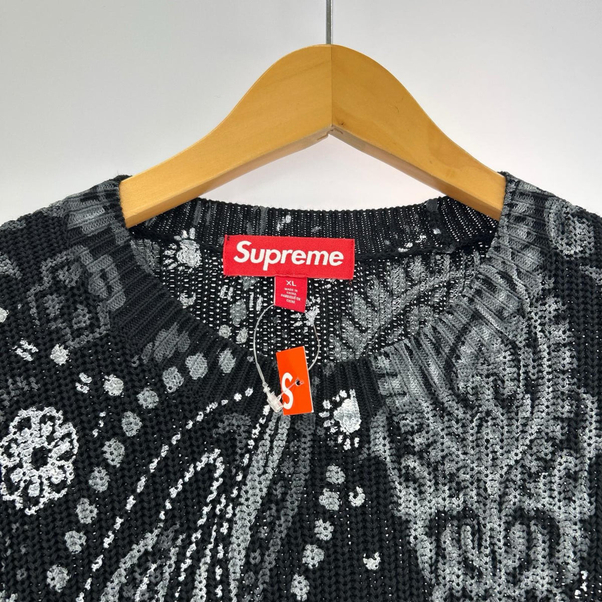ニット Supreme Printed Paisley Sweater 黒 (XL) ブラック
