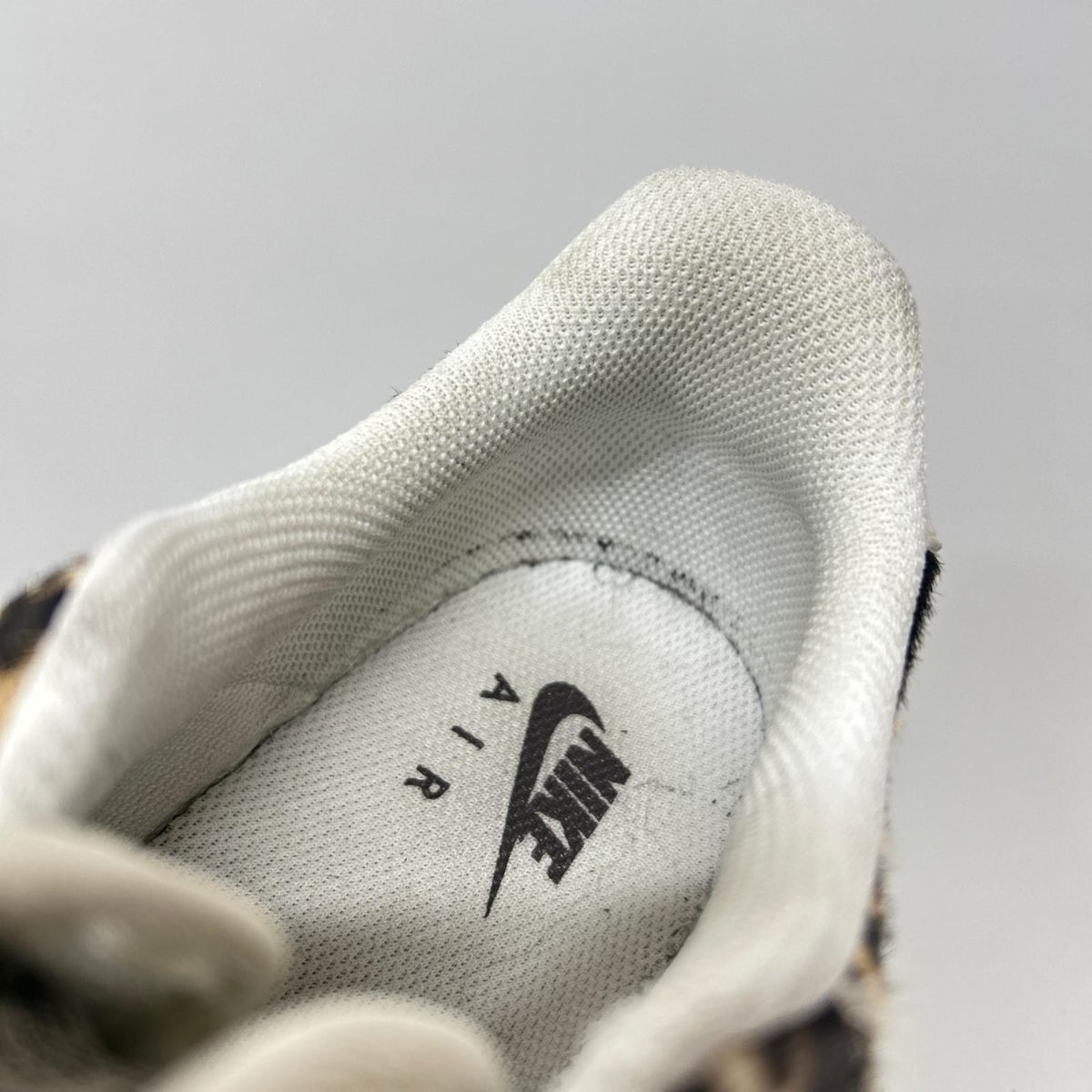 スニーカー WMNS AIR FORCE 1 07 27.5cm (US9 1/2 UK9 EU45) ブラウン