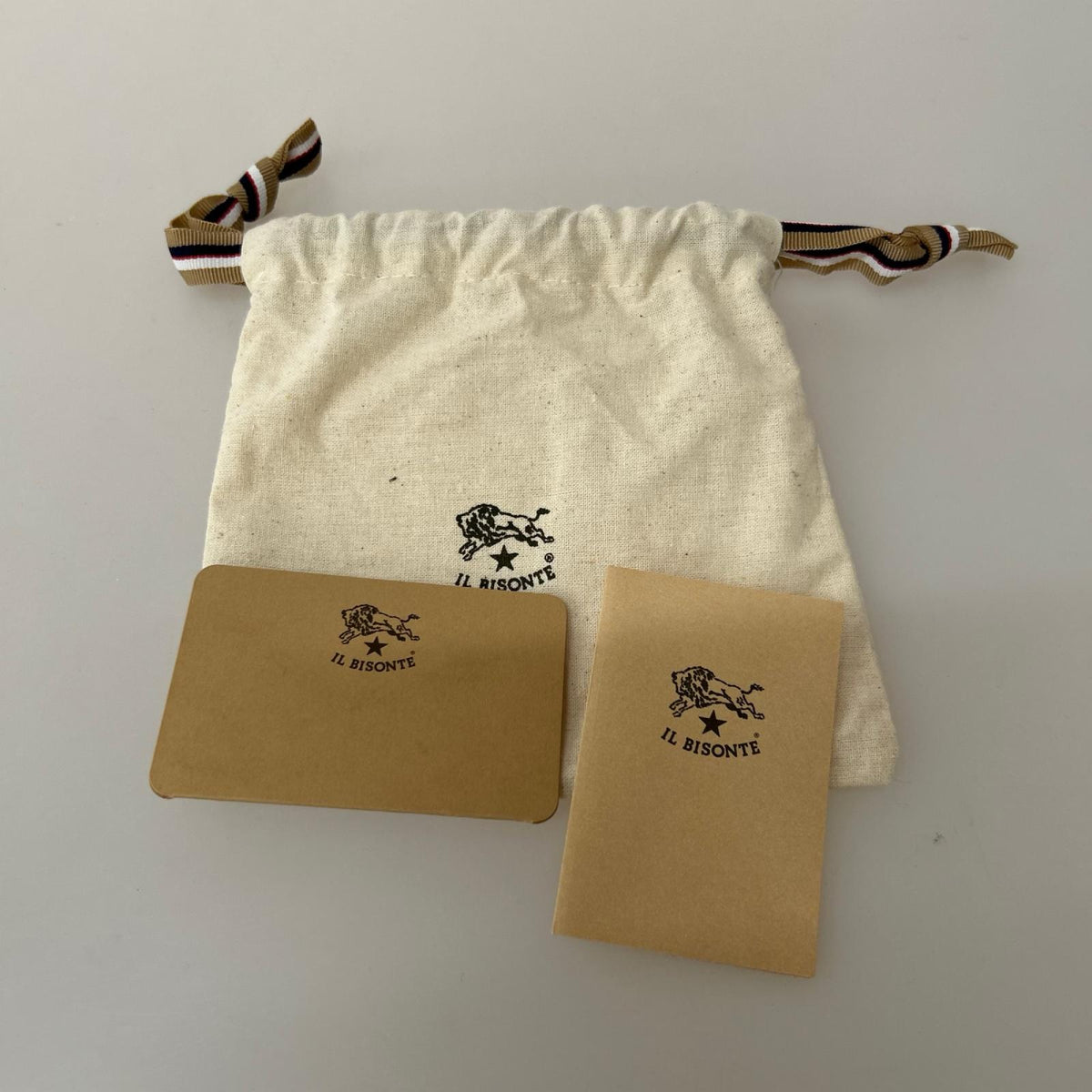 コンパクトウォレット ﾚｻﾞｰ折り畳み財布 ブラウン