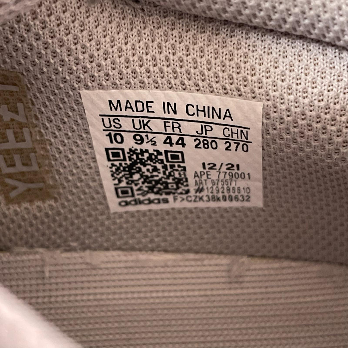 スニーカー YEEZY BOOST 700 28.0cm 28cm (US10 UK9 1/2 EU46) マルチカラー