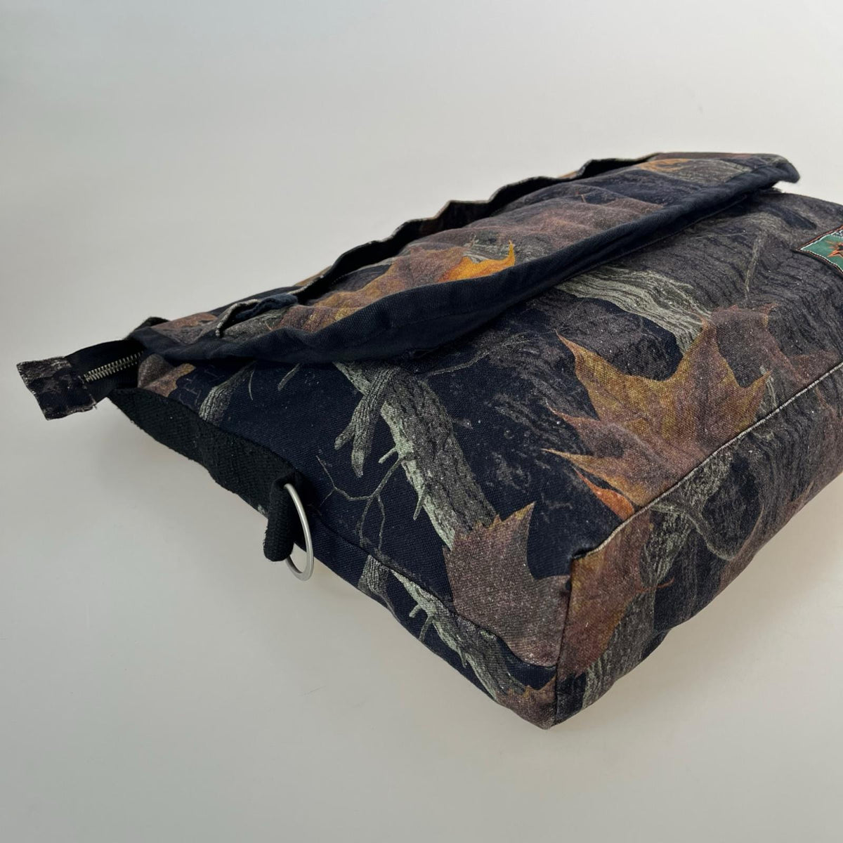 ショルダーバッグ BoTTWORKGEAR　Canvas Black Camo ブラウン