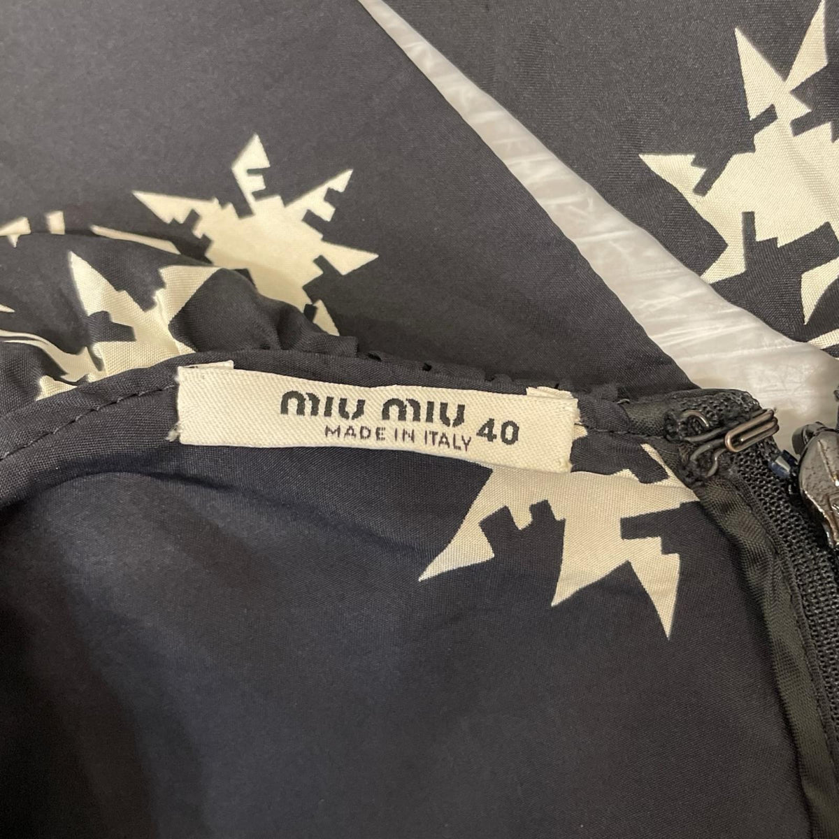 miumiu オフショルダー　シルクワンピース 40