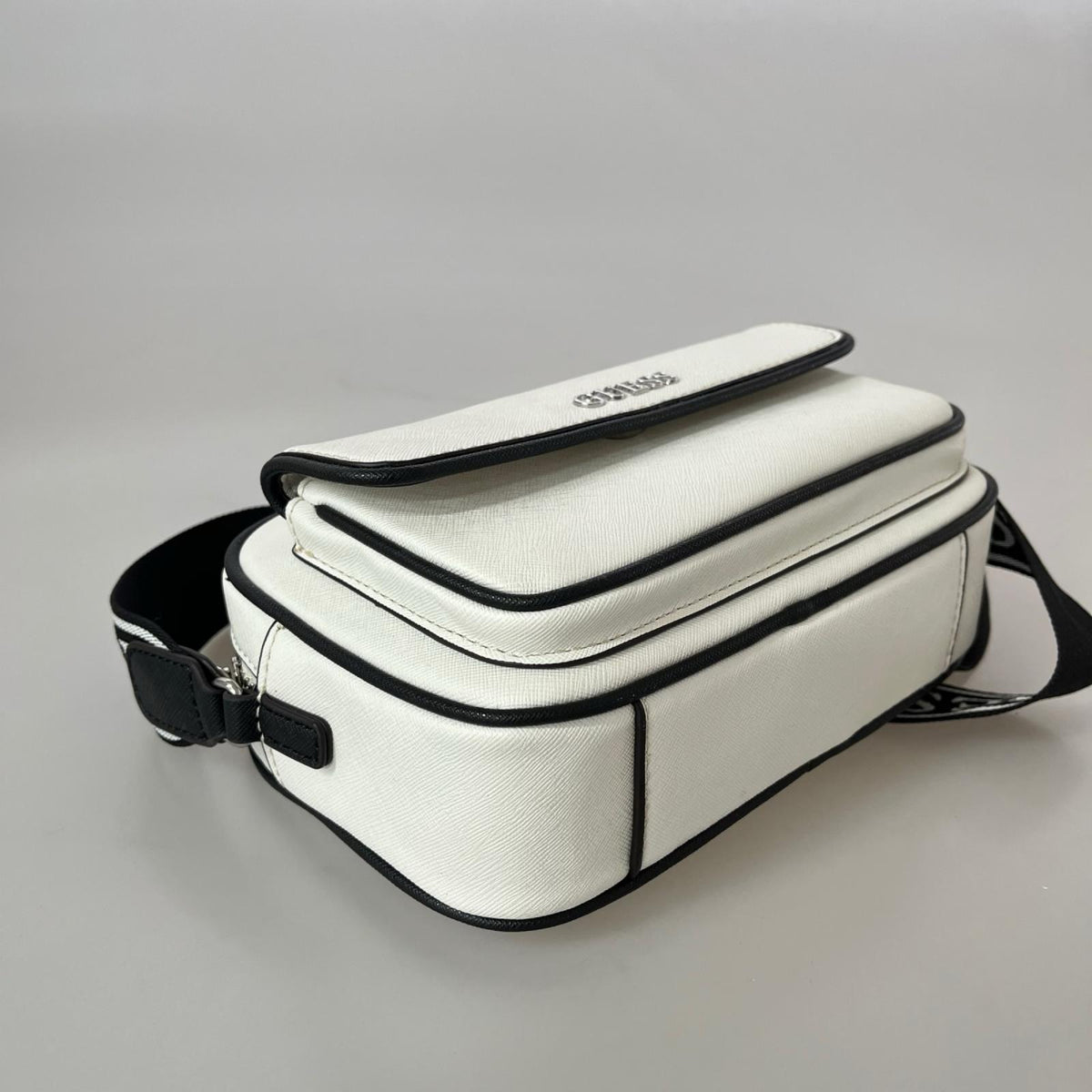 ショルダーバッグ ERIN MINI CROSSBADY WHT ホワイト