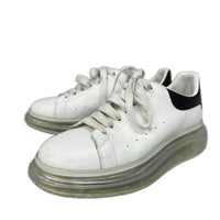 スニーカー Alexander McQueen ｴｱﾌﾟﾗｯﾄﾌｫｰﾑｽﾆｰｶｰ 40 白 40 ﾎﾜｲﾄ 40 ホワイト