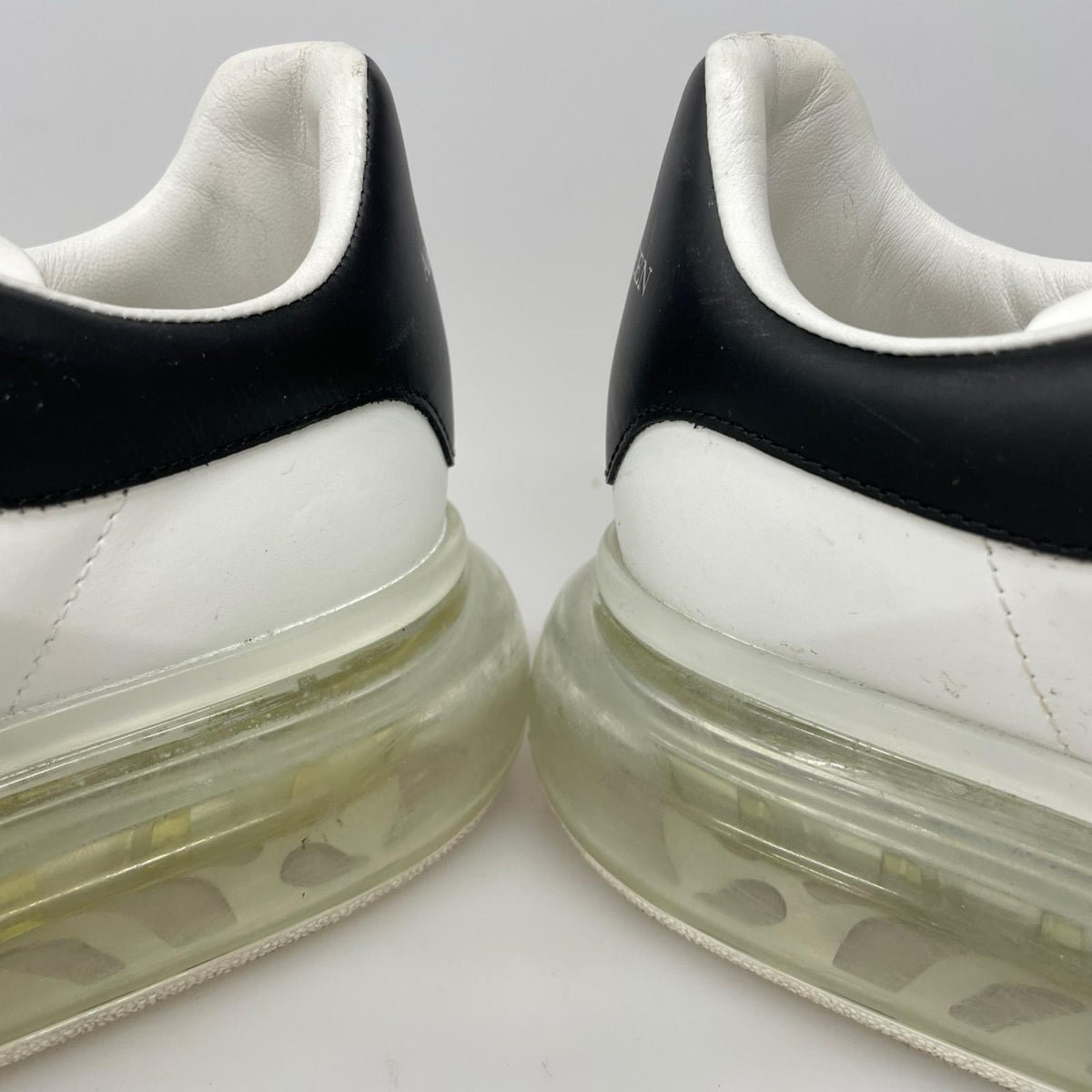 スニーカー Alexander McQueen ｴｱﾌﾟﾗｯﾄﾌｫｰﾑｽﾆｰｶｰ 40 白 40 ﾎﾜｲﾄ 40 ホワイト