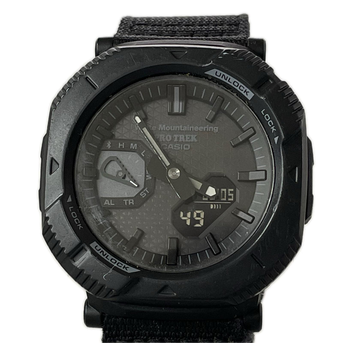 腕時計 white mountaineering PRO TREK ブラック
