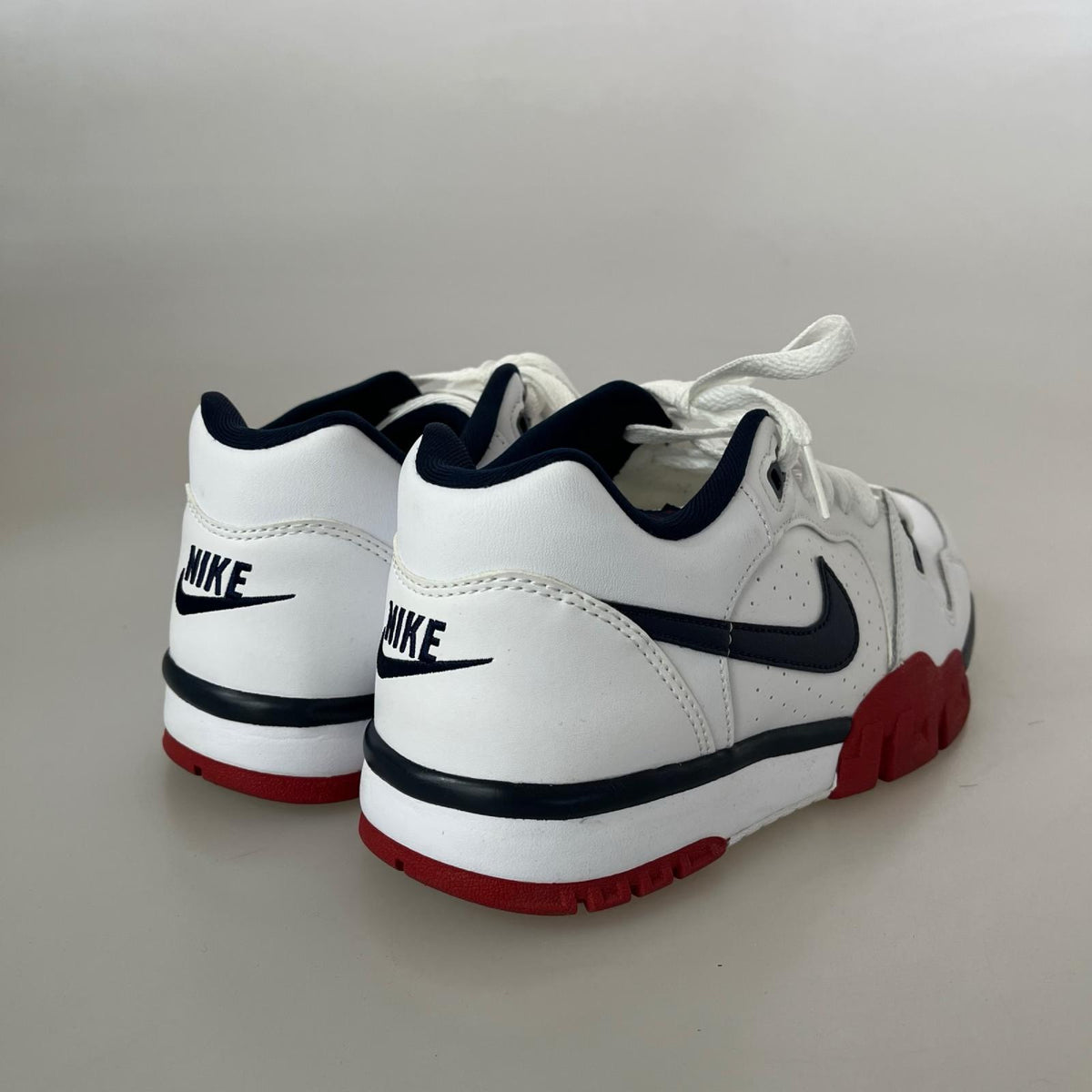 スニーカー CQ9182-101 CROSS TRAINER LOW (26.0) 26cm (US8 UK7 1/2 EU42) ホワイト