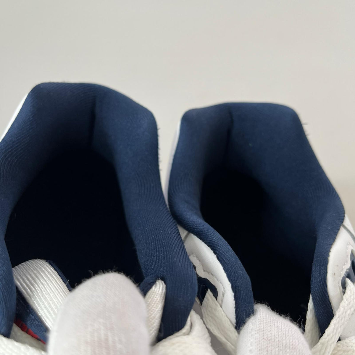 スニーカー CQ9182-101 CROSS TRAINER LOW (26.0) 26cm (US8 UK7 1/2 EU42) ホワイト