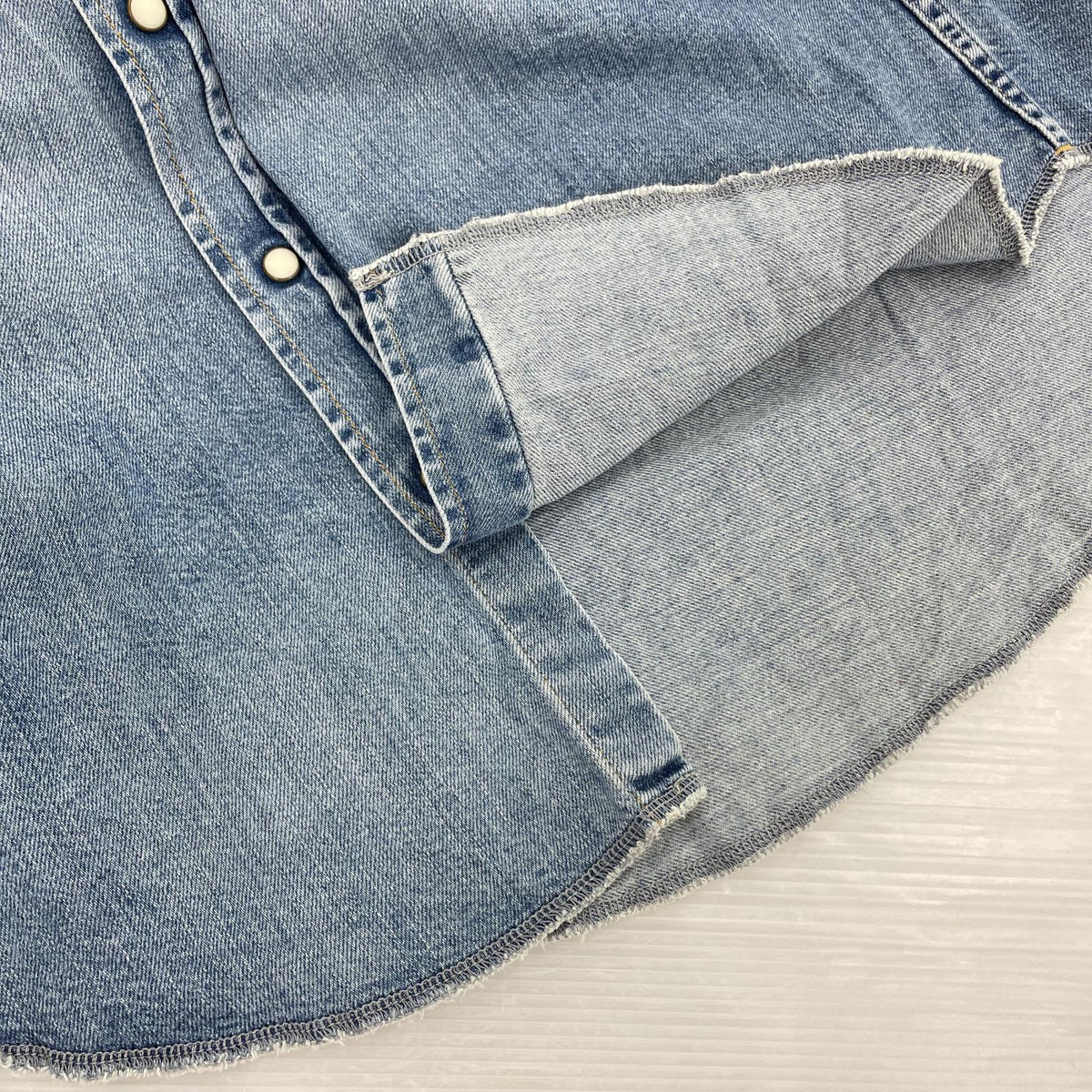 長袖シャツ SUPER FUZZ刺繍 ｳｴｽﾀﾝﾃﾞﾆﾑｼｬﾂ（M) M ブルー