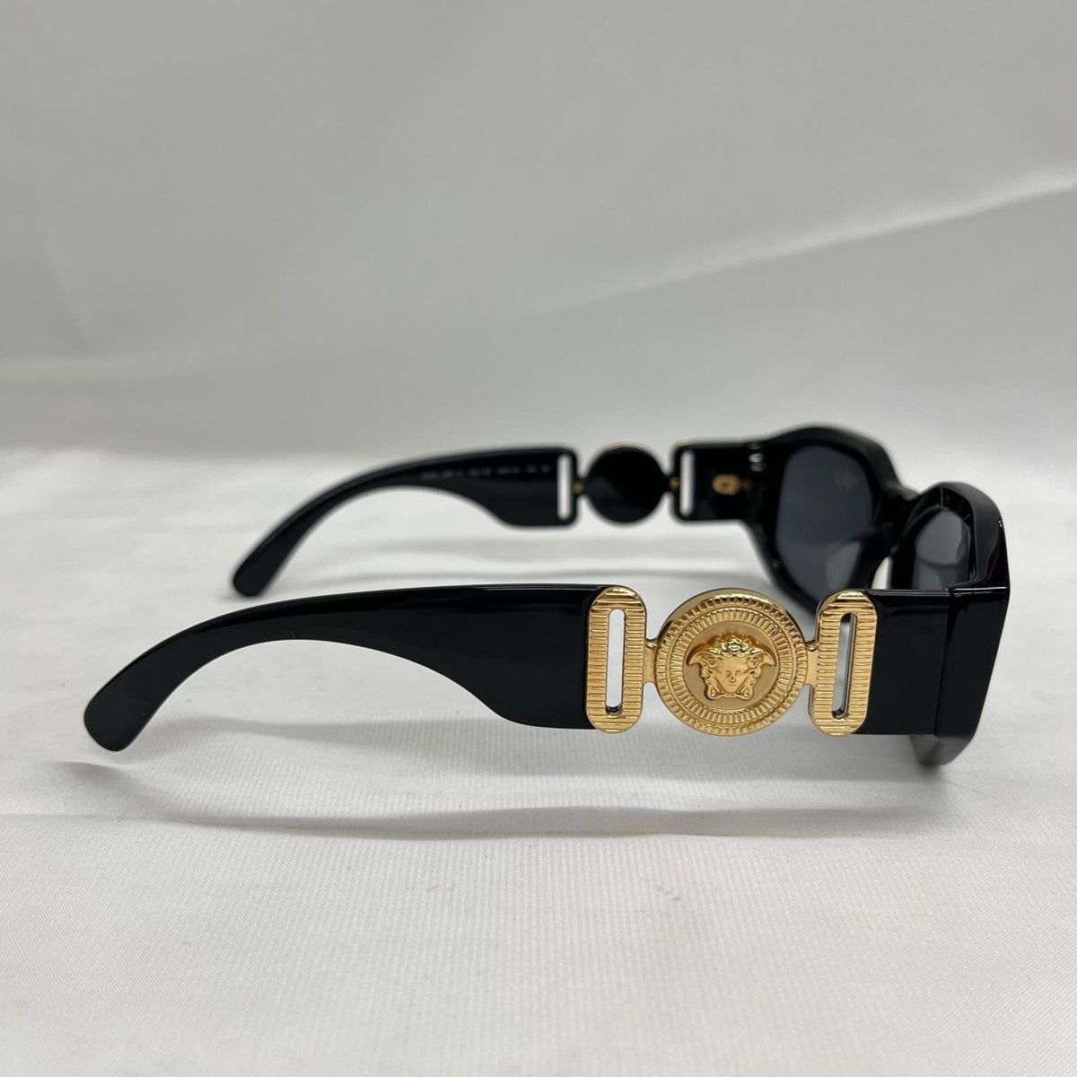 4361-F メデューサ BLACK×GOLD