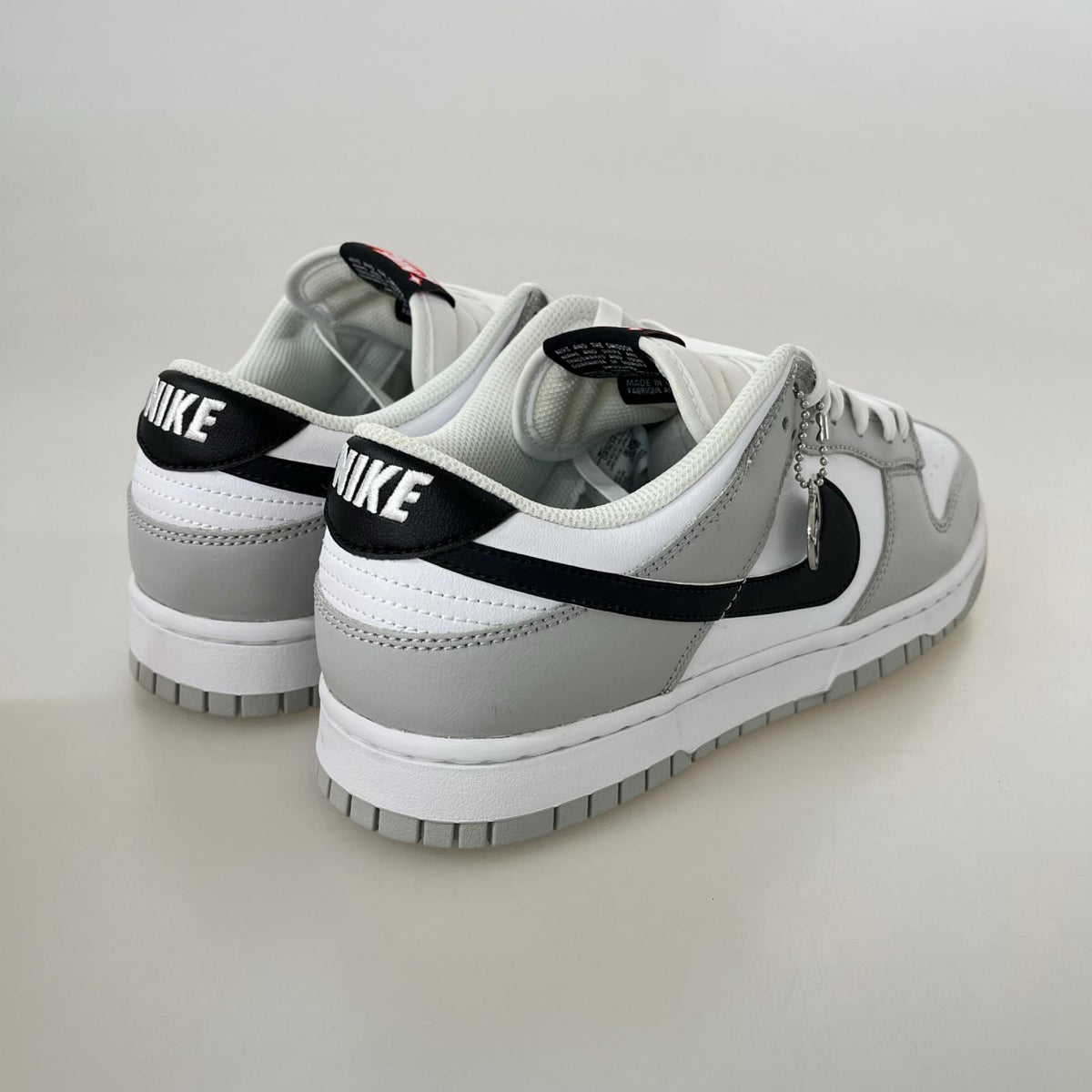スニーカー DUNK LOW RETRO SE Lottery (28.0cm) 28cm (US10 UK9 1/2 EU46) グレー