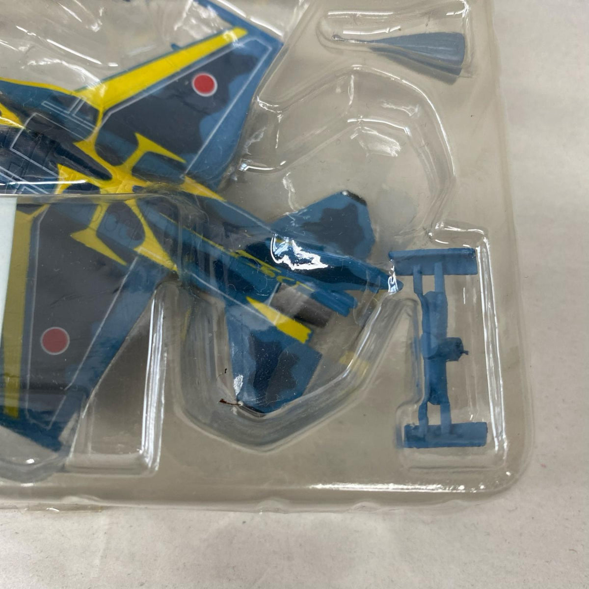 1/144 航空自衛隊 F-2A 第3航空団創設50周年記念機 ミリタリープラモ