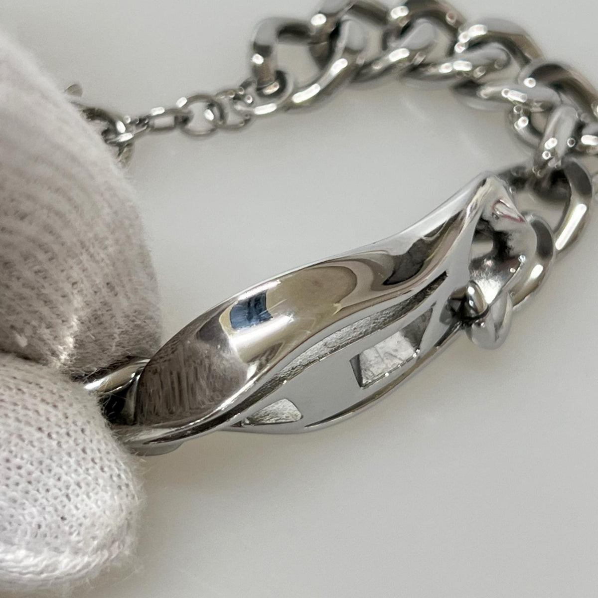 ブレスレット ﾛｺﾞﾁｪｰﾝﾌﾞﾚｽﾚｯﾄ STEEL シルバー