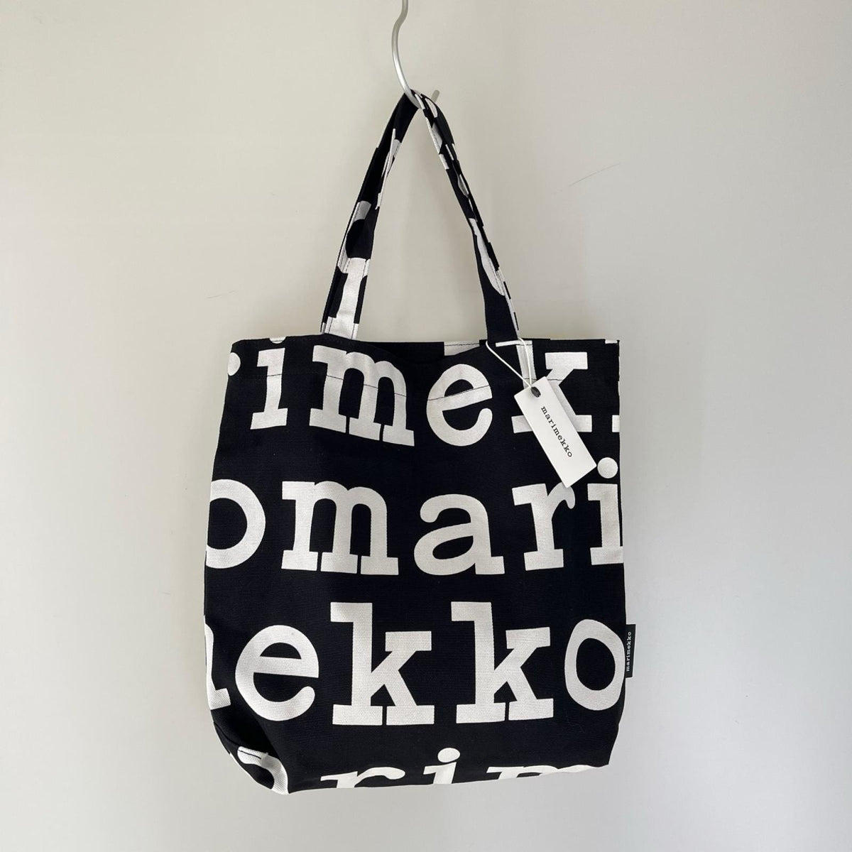 ハンドバッグ ﾛｺﾞﾊﾞｯｸﾞ BLK ブラック