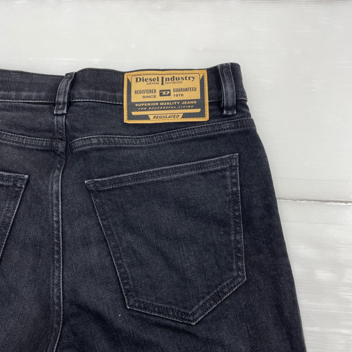 デニムパンツ DIESEL D-STRUKT-R ｽｷﾆｰﾃﾞﾆﾑﾊﾟﾝﾂ 黒 (W29) 29 ブラック