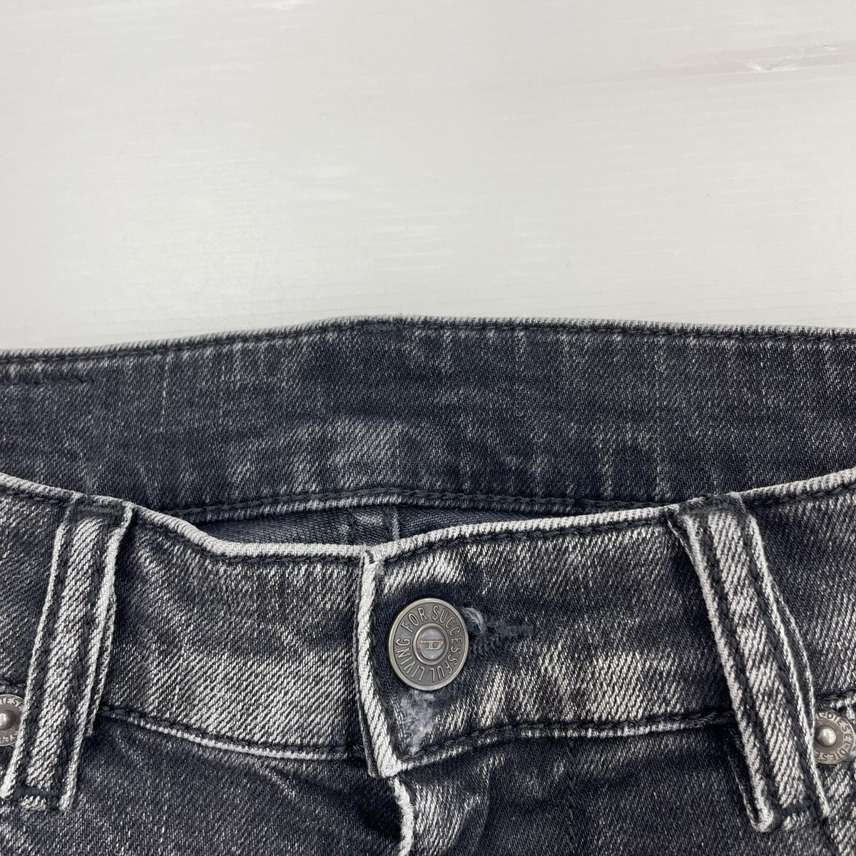 デニムパンツ DIESEL D-STRUKT-R ｽｷﾆｰﾃﾞﾆﾑﾊﾟﾝﾂ 黒 (W28) 28 グレー