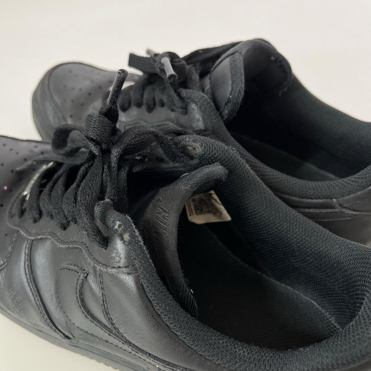 スニーカー AIR FORCE 1 07 黒 (27.0) 27cm (US9 UK8 1/2 EU44) ブラック