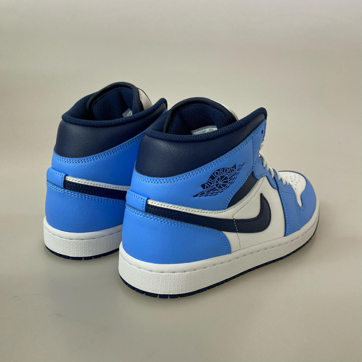 スニーカー Air Jordan 1 Mid ﾌﾞﾙｰ/ﾎﾜｲﾄ/ﾈｲﾋﾞｰ 26.5cm (US8 1/2 UK8 EU43)