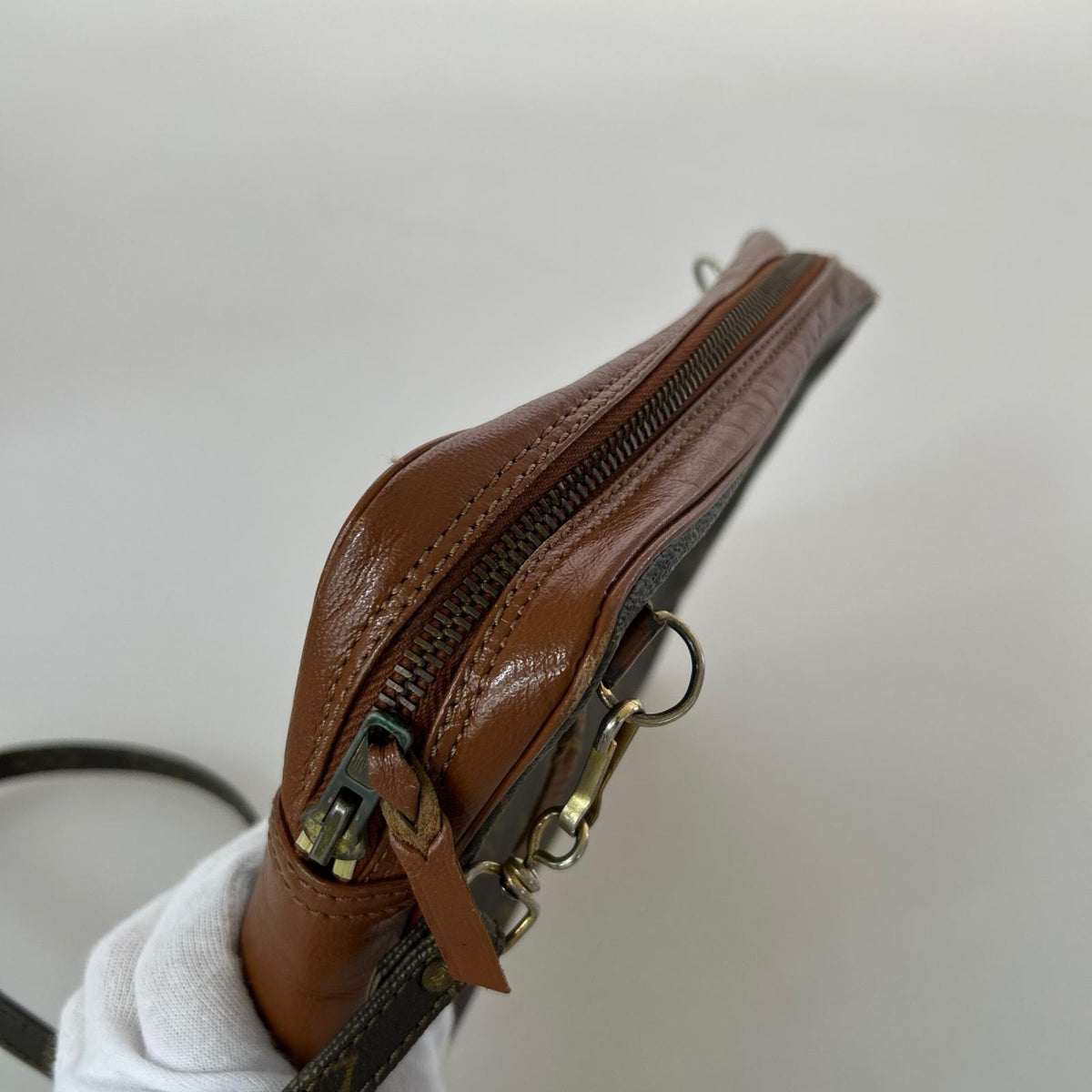 LV モノグラム サックスポ 832