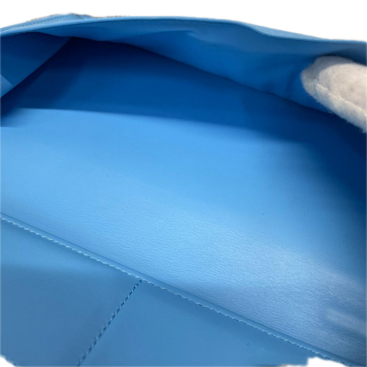 LOUIS VUITTON トリヨン・クライミング ジッピーウォレット ヴェルティカル M81573
