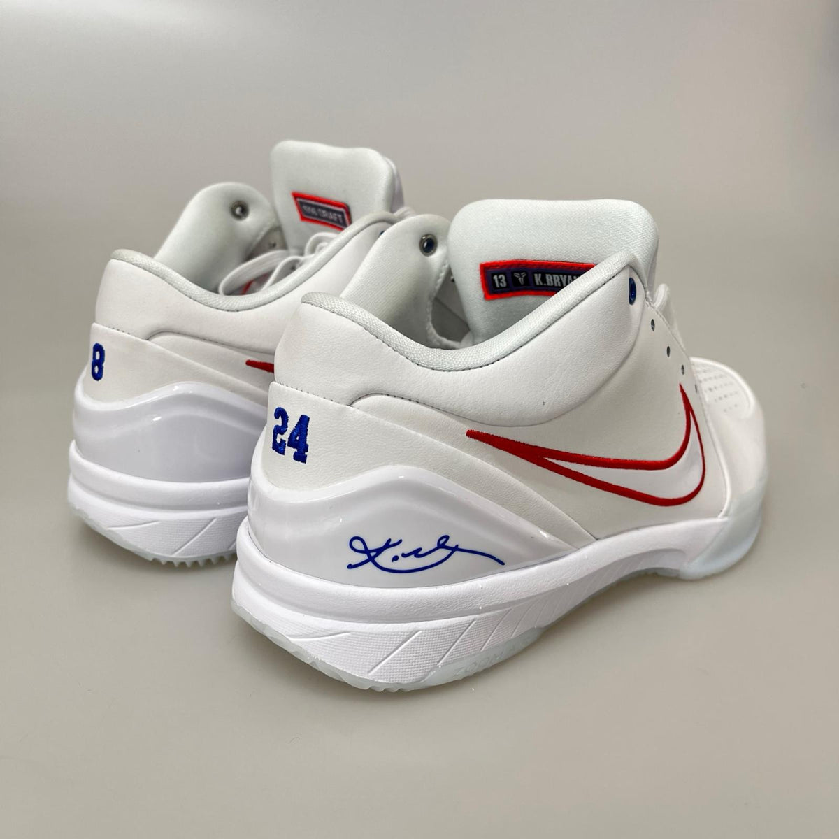 スニーカー IV6585 900/KOBE IV PROTRO ﾎﾜｲﾄ 27.5cm (US9 1/2 UK9 EU45) ホワイト