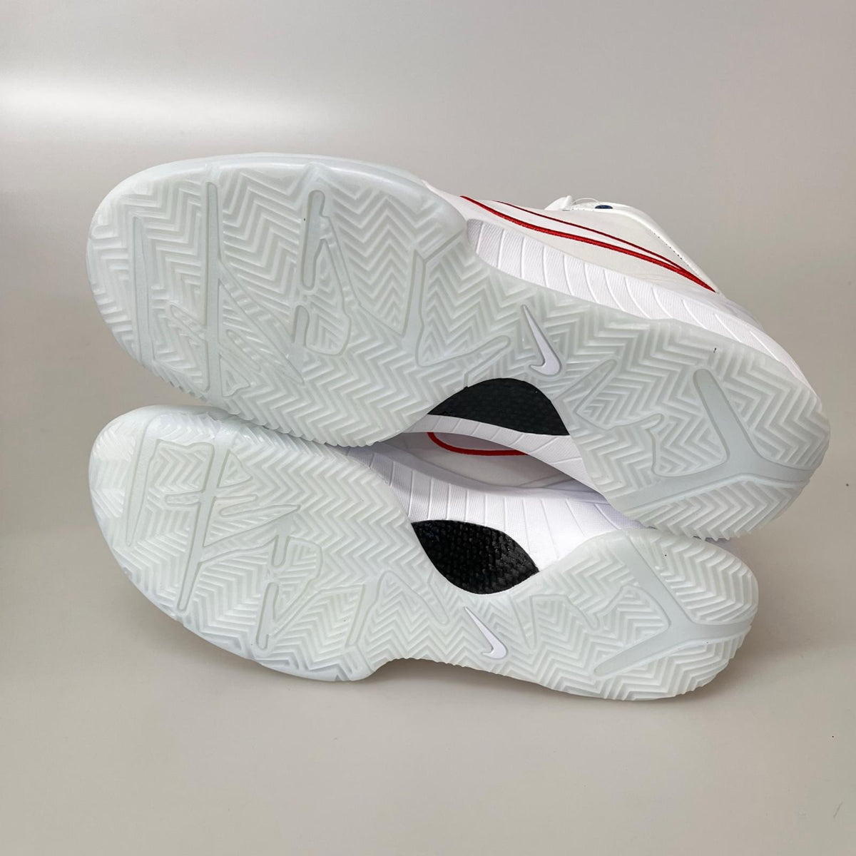 スニーカー IV6585 900/KOBE IV PROTRO ﾎﾜｲﾄ 27.5cm (US9 1/2 UK9 EU45) ホワイト