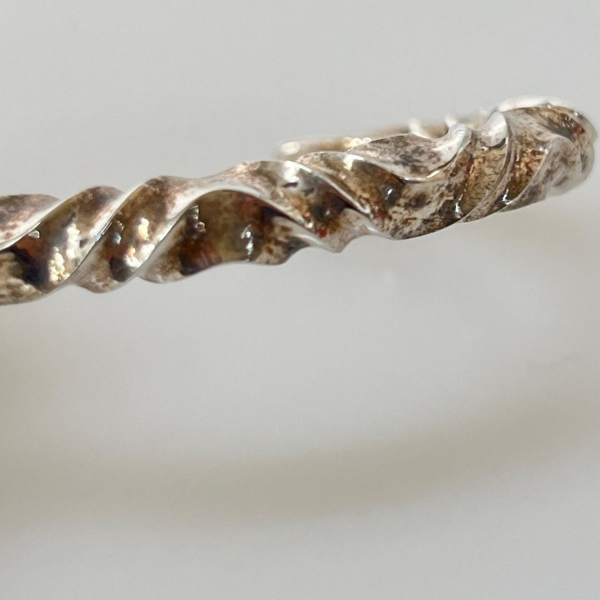 ブレスレット BOLTED STUDIOS SIGNATURE BANGLE ﾊﾞﾝｸﾞﾙ シルバー
