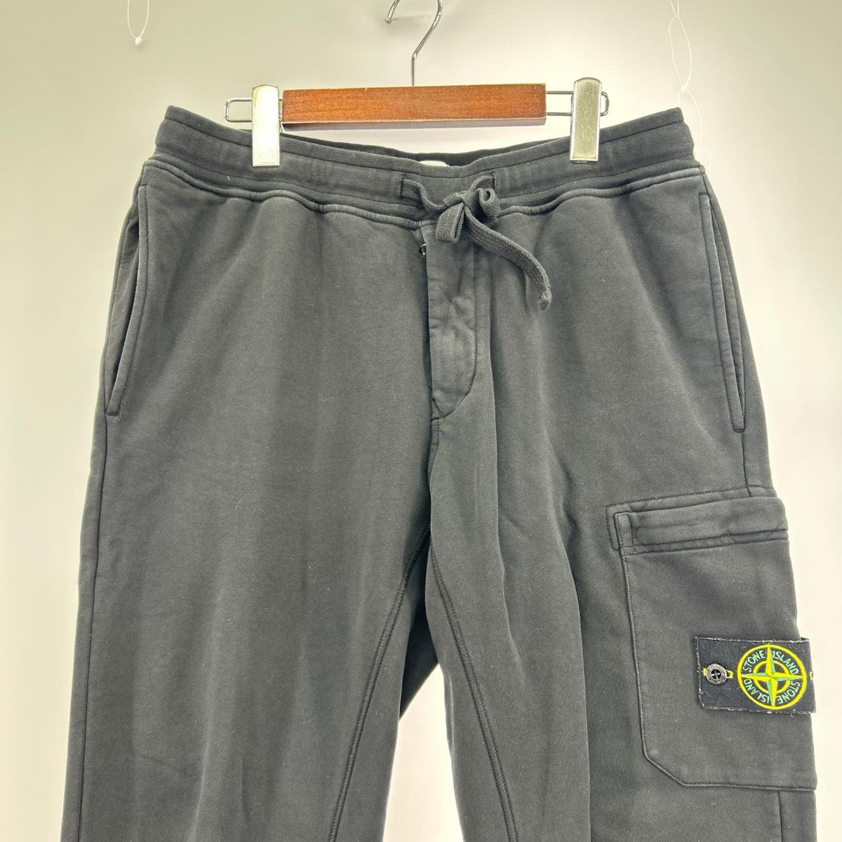 パンツ STONE ISLAND 23AW FELPA SWEAT PANTS ｽｳｪｯﾄﾊﾟﾝﾂ M 黒 M ブラック