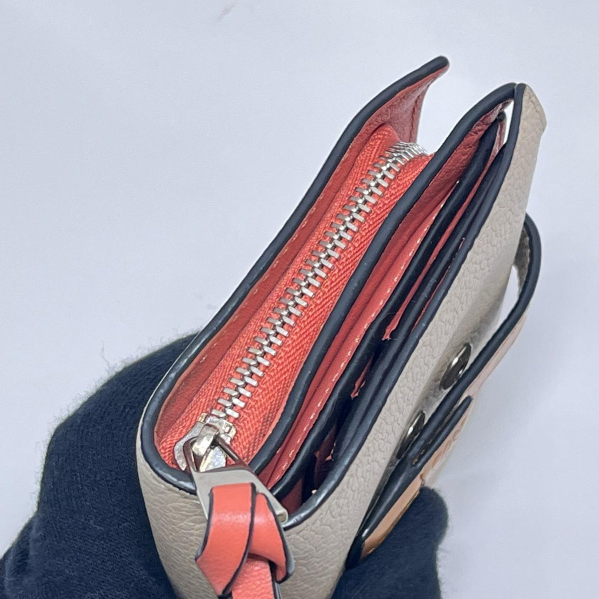 LOEWE/102143/ｺﾝﾊﾟｸﾄｼﾞｯﾌﾟ/ﾍﾞｰｼﾞｭ