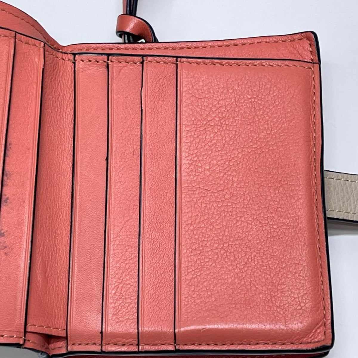 LOEWE/102143/ｺﾝﾊﾟｸﾄｼﾞｯﾌﾟ/ﾍﾞｰｼﾞｭ
