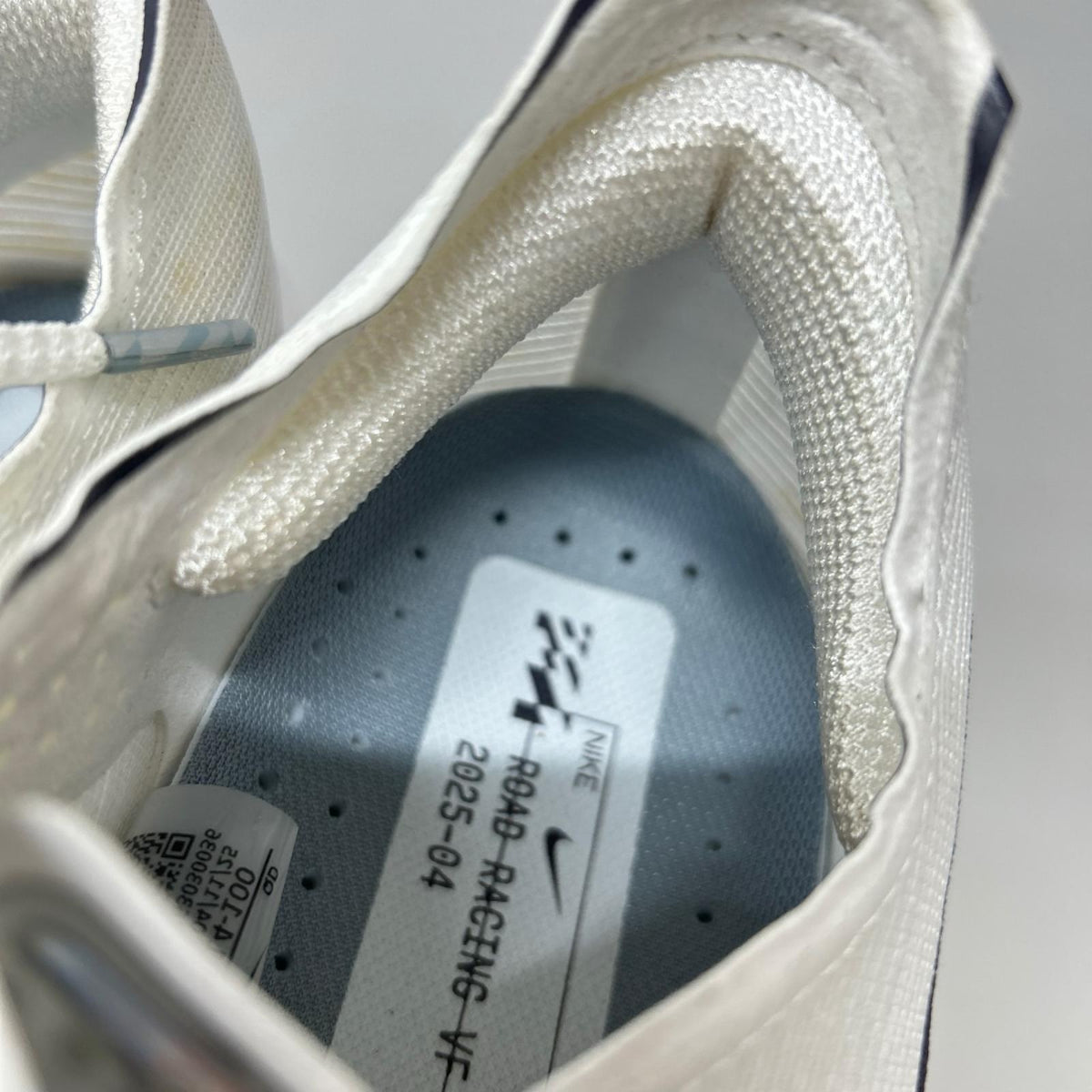 シューズ VaporFly 4 27.0cm 27cm (US9 UK8 1/2 EU44) ホワイト