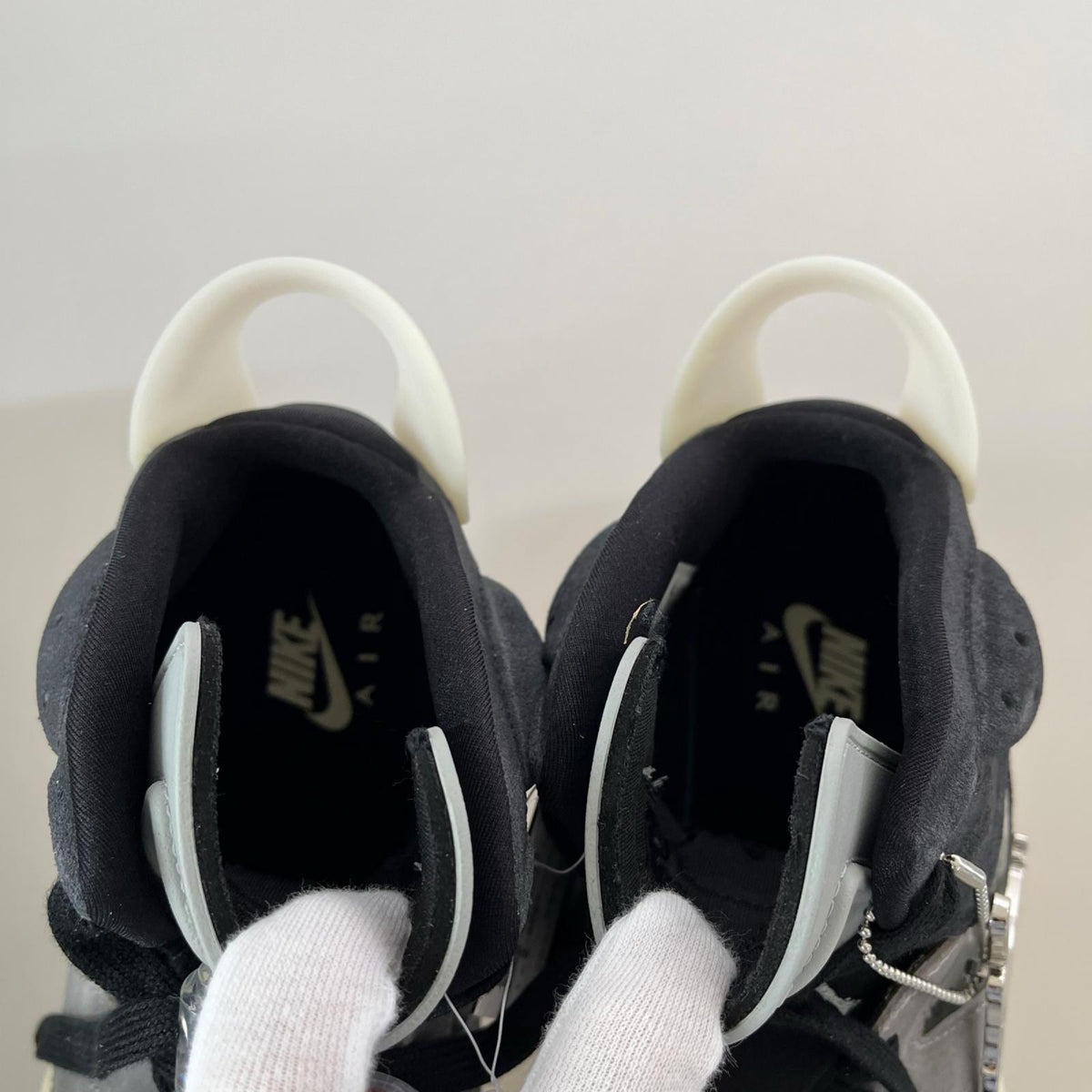 スニーカー AIR JORDAN 6 RETRO Smoke Grey 26.0cm 26cm (US8 UK7 1/2 EU42) グレー