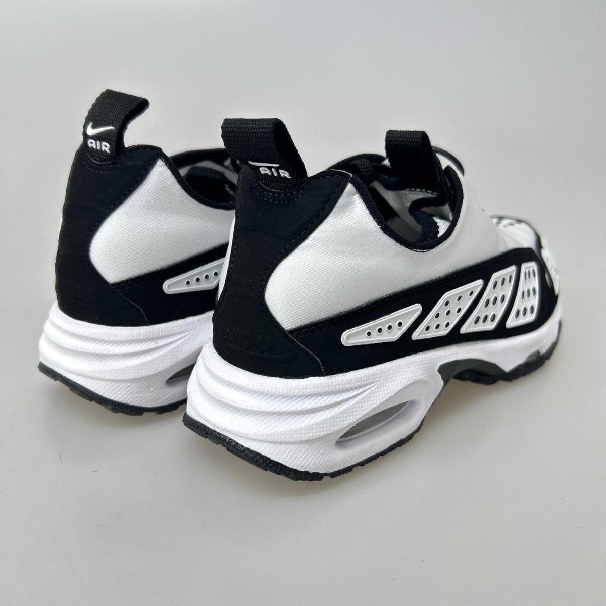 スニーカー FZ2068-100　AIR MAX SUNDER（23.5） 23.5cm (US5 1/2 UK5 EU37)