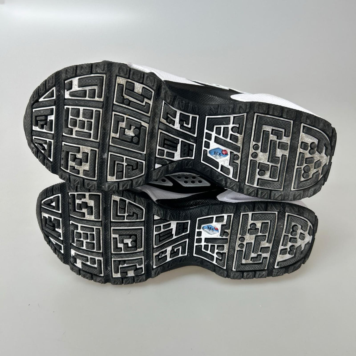 スニーカー FZ2068-100　AIR MAX SUNDER（23.5） 23.5cm (US5 1/2 UK5 EU37)
