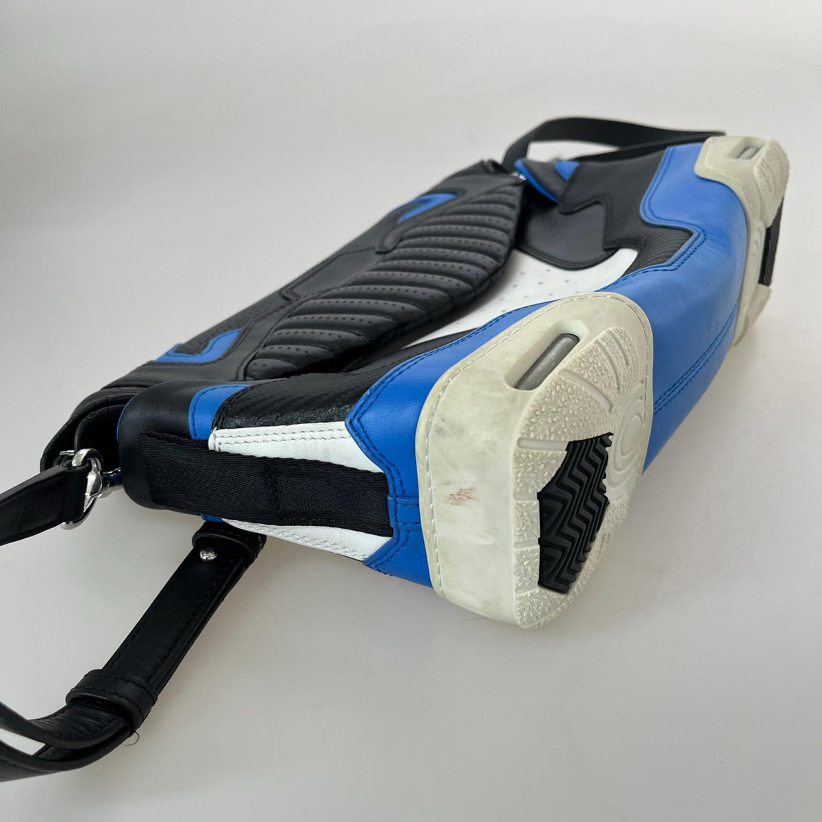 ショルダーバッグ ｽﾆｰｶｰ ﾊﾞｯｸﾞ