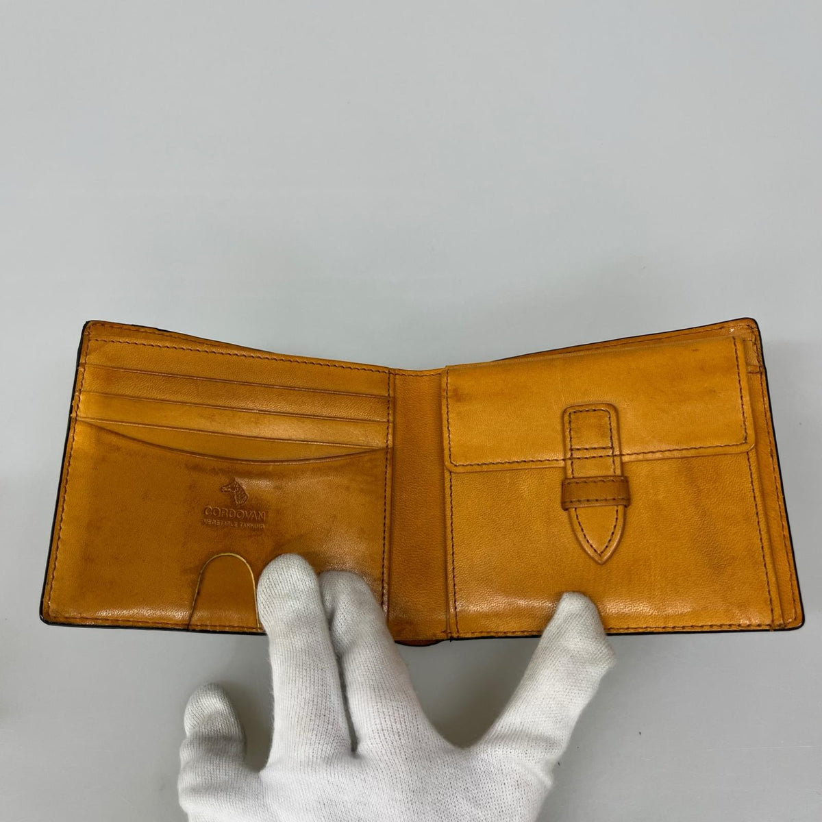 コンパクトウォレット CORDOVAN ブラウン
