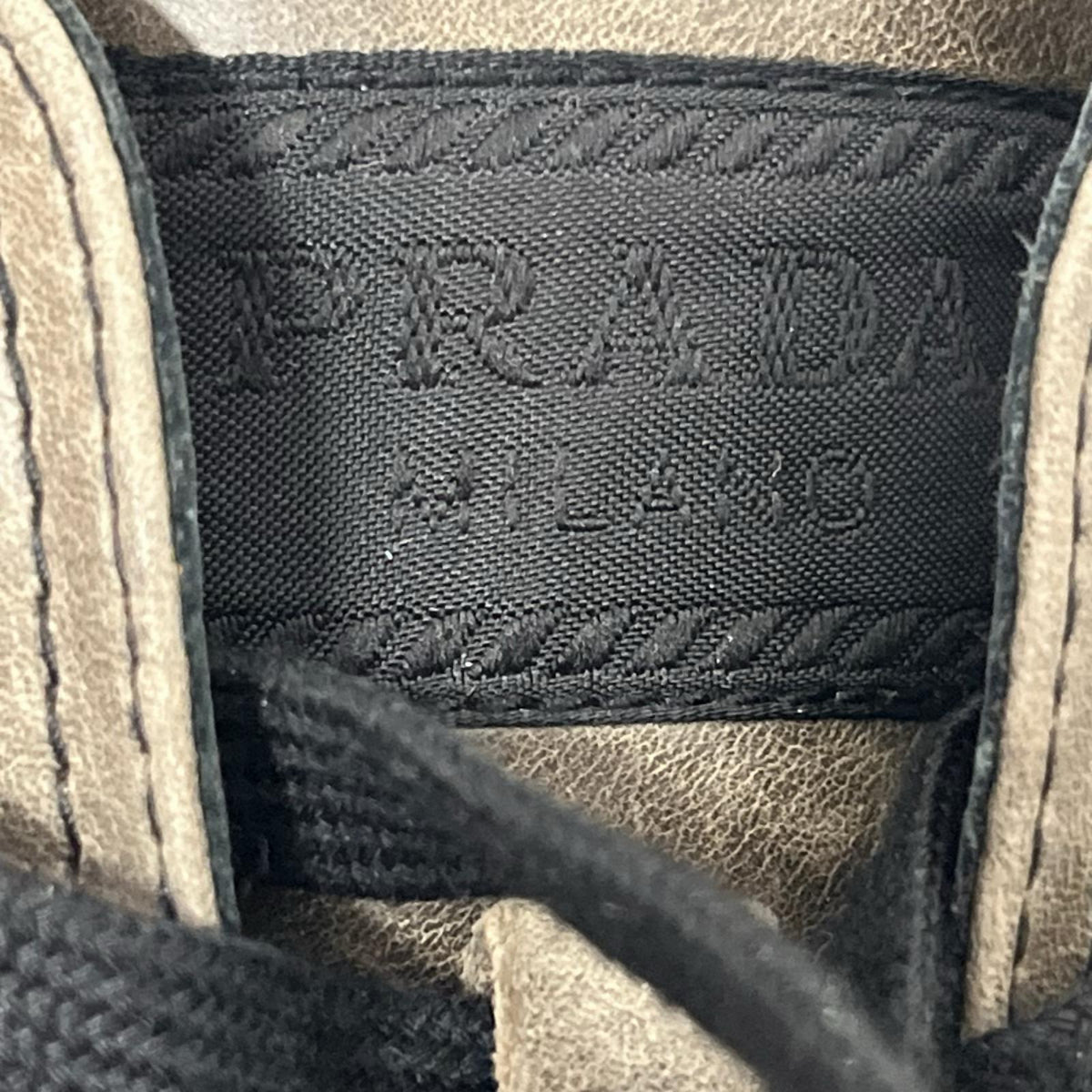 PRADA/スタッズ/レザースニーカー/サイズ7/4E2259