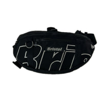 ボディバッグ × NEW ERA ｳｪｽﾄﾊﾞｯｸﾞ BLK ブラック