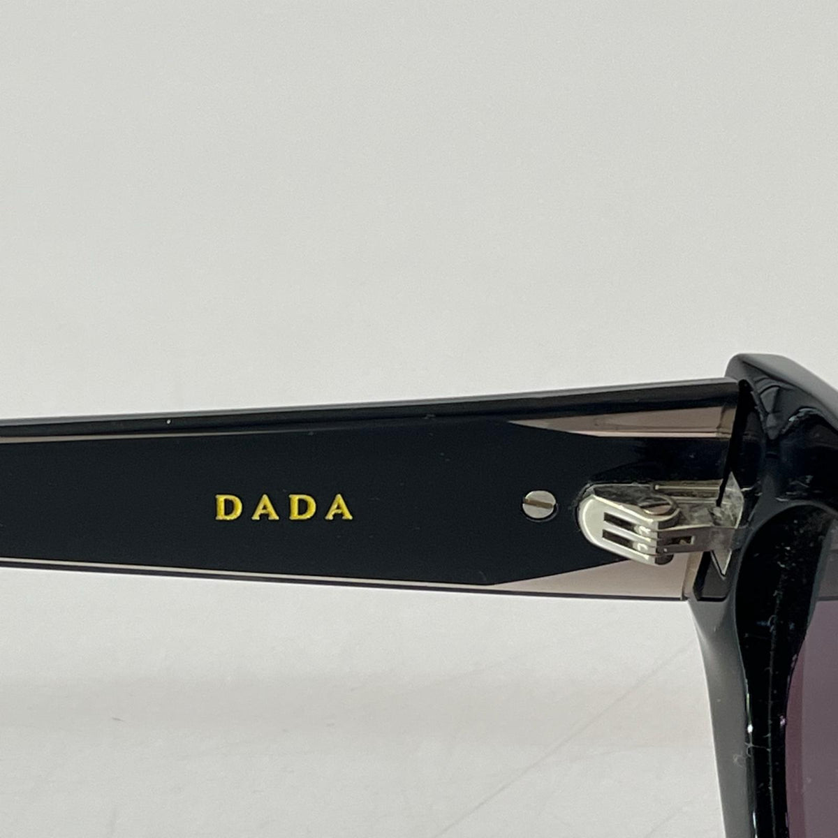 その他アクセサリー GENTLE MONSTER DADA ﾌﾞﾗｯｸｱｾﾃｰﾄ ｵｰﾊﾞﾙｻﾝｸﾞﾗｽ ブラック