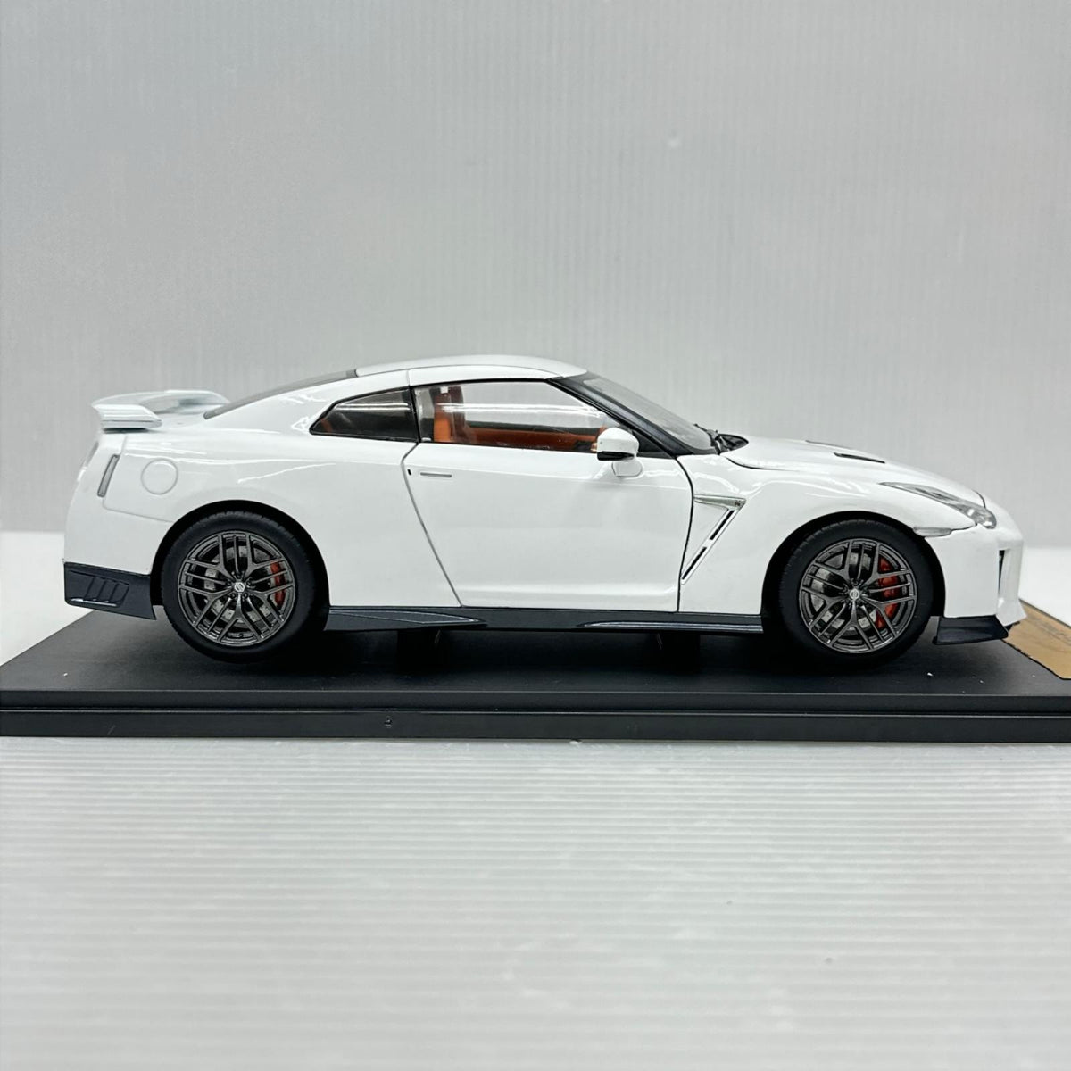国産名車コレクション　日産　GT-R　2017 スケールカー