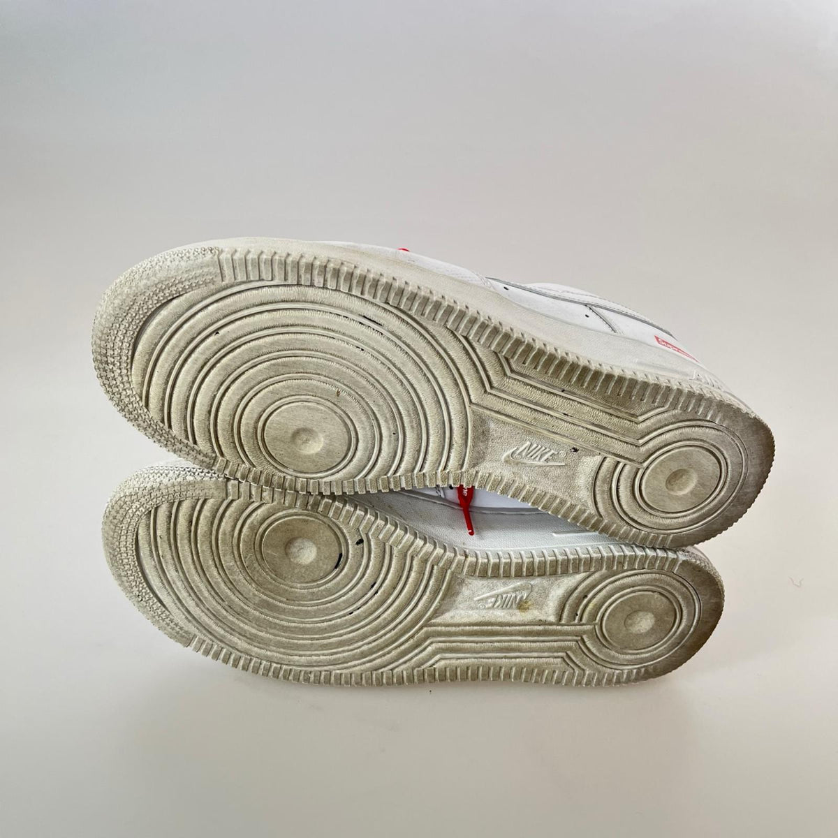 スニーカー × SUPREME AIR FORCE 1 LOW 白 (27.0) 27cm (US9 UK8 1/2 EU44) ホワイト