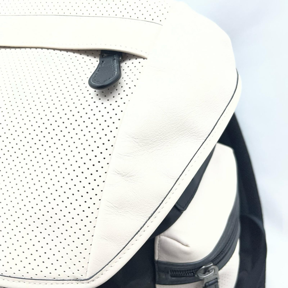 COACH パーフォレイテッド レザー テレイン トレック バックパック K1681-F57477
