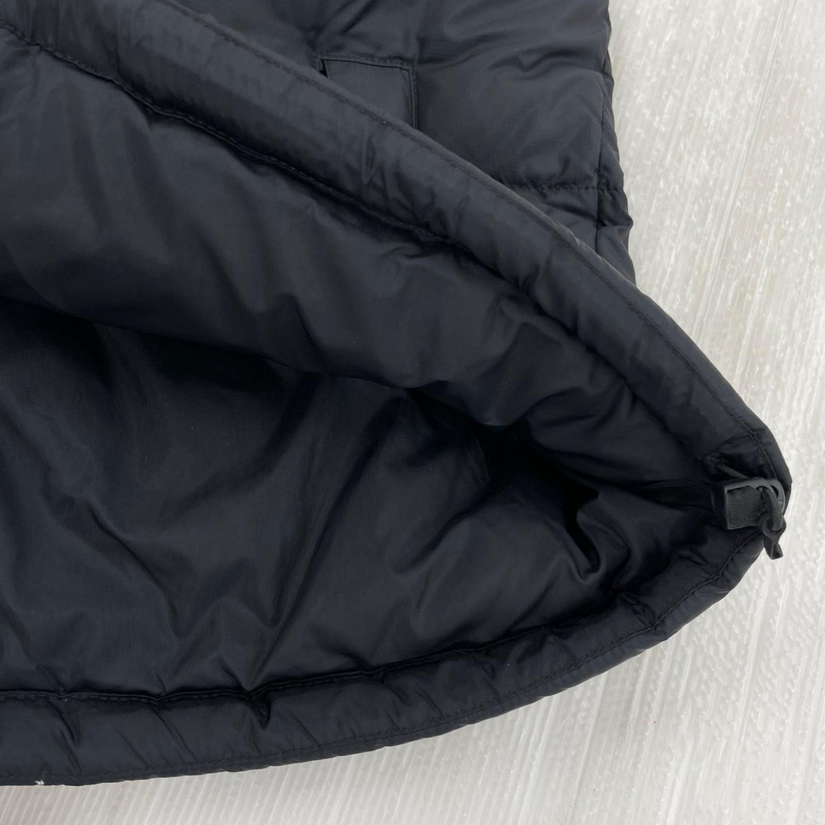 ダウンベスト RETRO NUPTSE VEST 黒 S ブラック