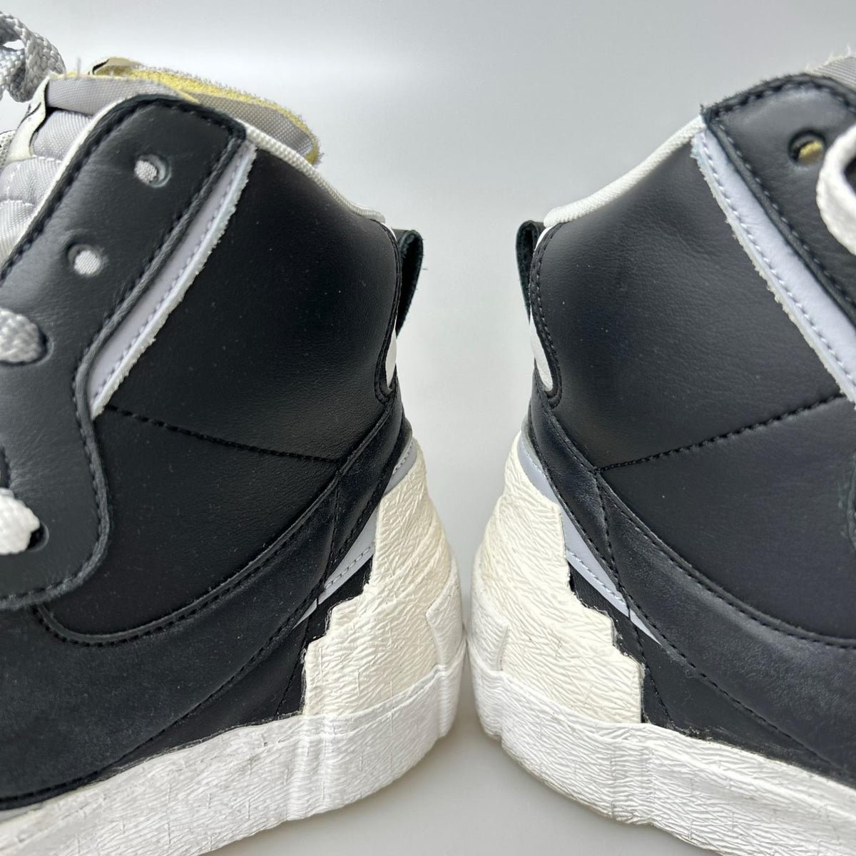 スニーカー ×sacai BLAZER MID "BLACK/WOLF GREY/WHITE 28.5cm (US10 1/2 UK10 EU47)
