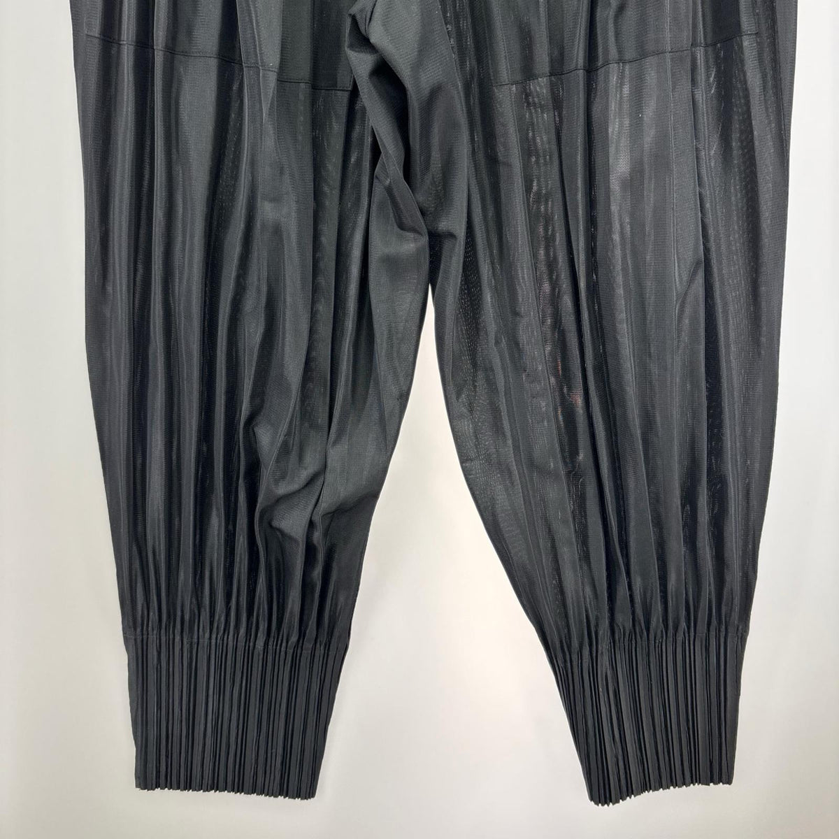 パンツ FLUFFY BASICS クロップドパンツ Size4 BLK 4 ブラック