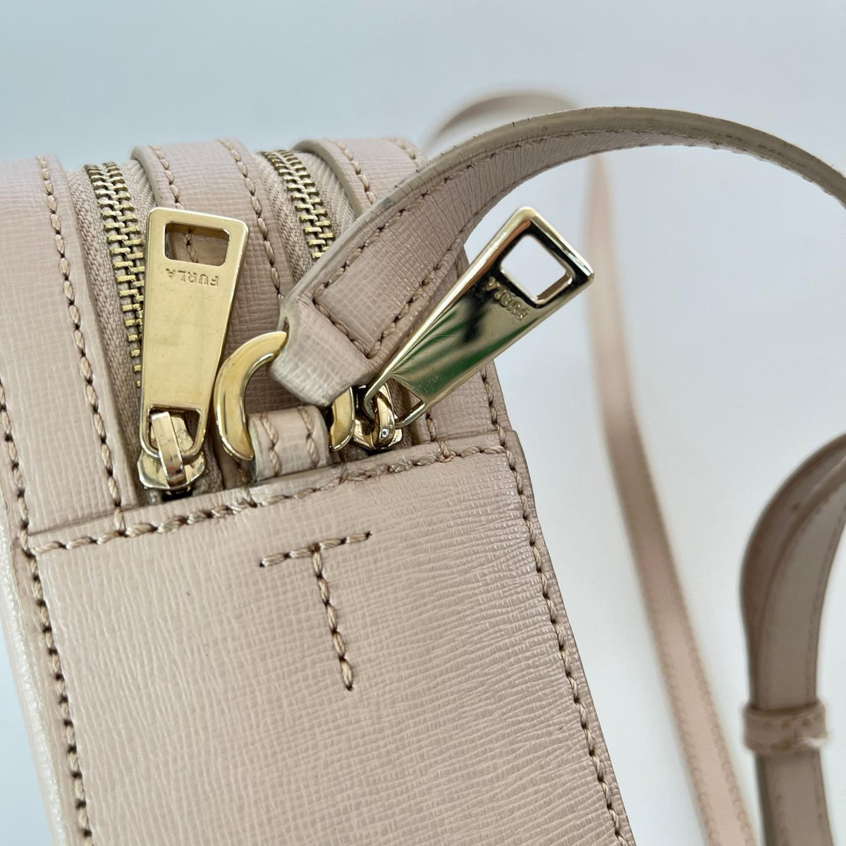 ショルダーバッグ FURLA ショルダーバッグ ベージュ